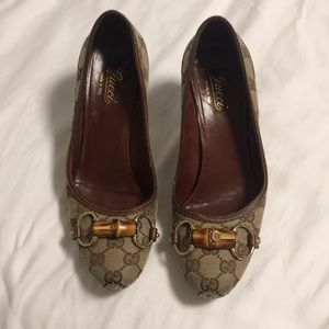 Authentic beautiful Gucci heels with horse bit